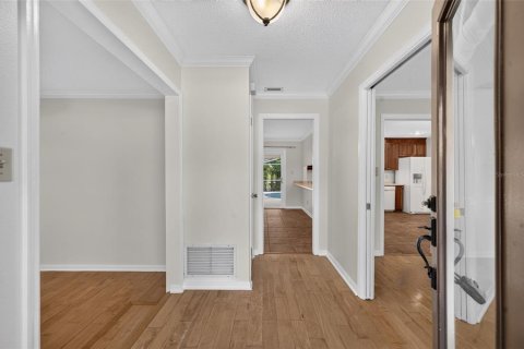 House in Maitland, Florida 5 bedrooms, 291.34 sq.m. № 2208658 - photo 3