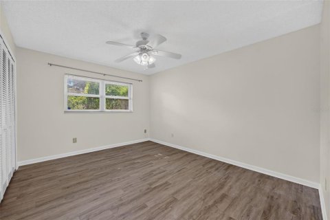 House in Maitland, Florida 5 bedrooms, 291.34 sq.m. № 2208658 - photo 21