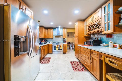 Villa ou maison à vendre à Hollywood, Floride: 3 chambres, 121.24 m2 № 1972105 - photo 8