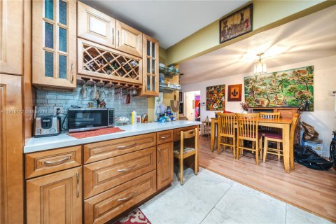 Villa ou maison à vendre à Hollywood, Floride: 3 chambres, 121.24 m2 № 1972105 - photo 10