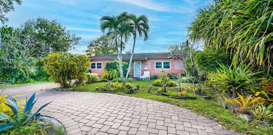 Villa ou maison à Hollywood, Floride 3 chambres, 121.24 m2 № 1972105