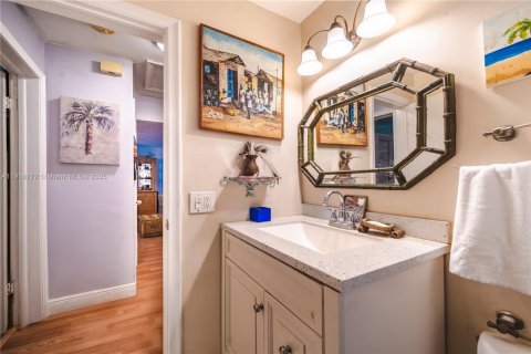 Villa ou maison à vendre à Hollywood, Floride: 3 chambres, 121.24 m2 № 1972105 - photo 19