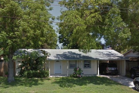 House in Tampa, Florida 3 bedrooms, 102.66 sq.m. № 2278103
