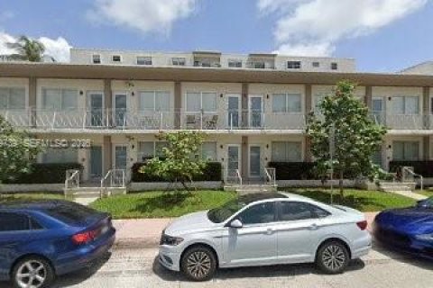 Купить кондоминиум в Майами-Бич, Флорида 1 спальня, 36.7м2, № 2005411 - фото 3