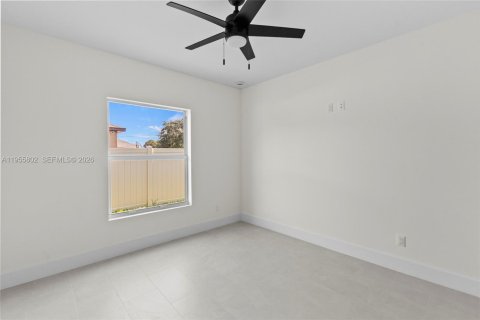 Купить виллу или дом в Порт-Сент-Луси, Флорида 4 спальни, 199.46м2, № 2009997 - фото 16