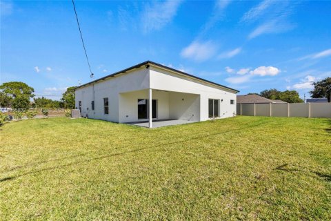 Купить виллу или дом в Порт-Сент-Луси, Флорида 4 спальни, 199.46м2, № 2009997 - фото 30