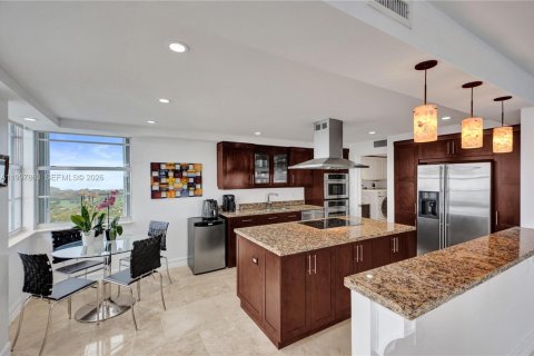 Condominio en venta en Miami Beach, Florida, 2 dormitorios, 205.31 m2 № 2060607 - foto 11