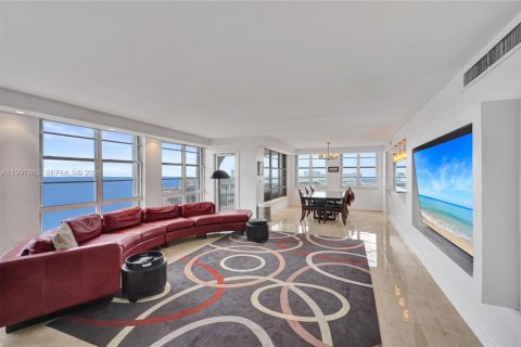 Condominio en venta en Miami Beach, Florida, 2 dormitorios, 205.31 m2 № 2060607 - foto 2