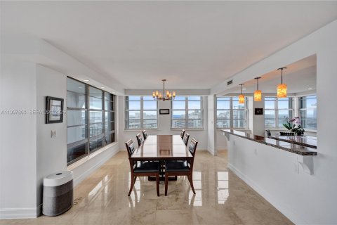 Condominio en venta en Miami Beach, Florida, 2 dormitorios, 205.31 m2 № 2060607 - foto 8