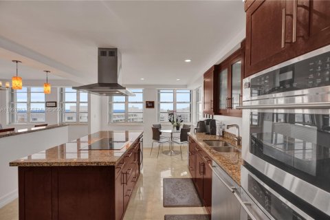 Condominio en venta en Miami Beach, Florida, 2 dormitorios, 205.31 m2 № 2060607 - foto 20