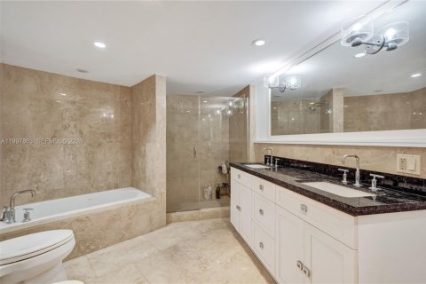 Condominio en venta en Miami Beach, Florida, 2 dormitorios, 205.31 m2 № 2060607 - foto 29