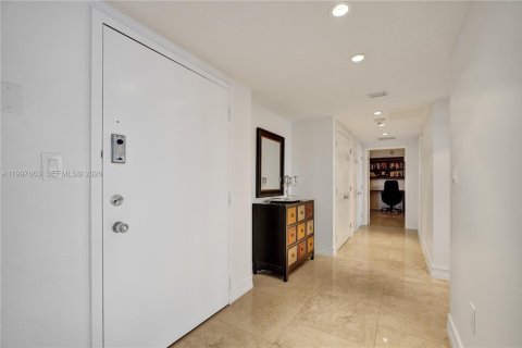 Condominio en venta en Miami Beach, Florida, 2 dormitorios, 205.31 m2 № 2060607 - foto 22