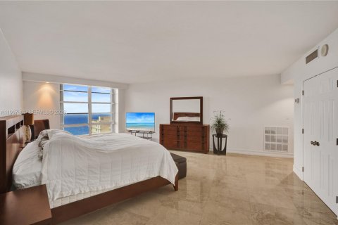 Condominio en venta en Miami Beach, Florida, 2 dormitorios, 205.31 m2 № 2060607 - foto 23