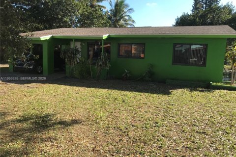 Дом в Майами, Флорида 3 спальни, 118.45м2 № 2026800