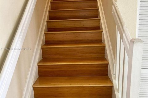 Снять в аренду квартиру в Майами, Флорида 4 спальни, № 1990609 - фото 12