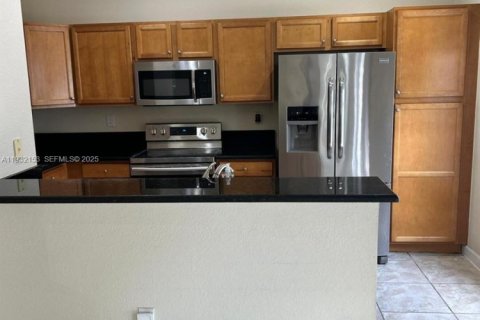 Снять в аренду квартиру в Майами, Флорида 4 спальни, № 1990609 - фото 3