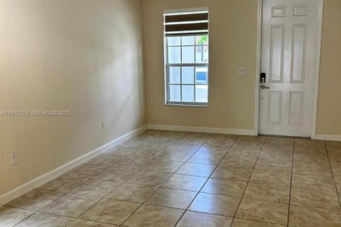 Снять в аренду квартиру в Майами, Флорида 4 спальни, № 1990609 - фото 5