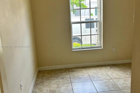 Снять в аренду квартиру в Майами, Флорида 4 спальни, № 1990609 - фото 8