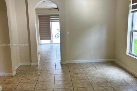 Снять в аренду квартиру в Майами, Флорида 4 спальни, № 1990609 - фото 6