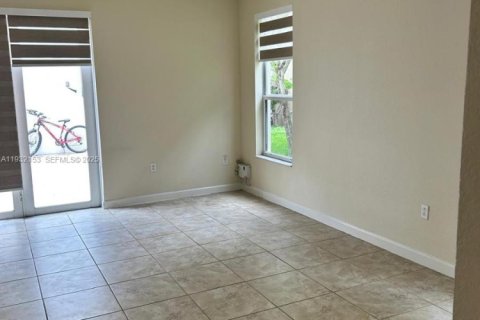 Снять в аренду квартиру в Майами, Флорида 4 спальни, № 1990609 - фото 7