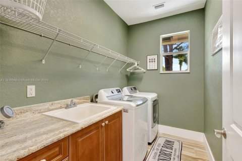 Villa ou maison à vendre à St. Lucie, Floride: 3 chambres, 257.06 m2 № 1820145 - photo 30
