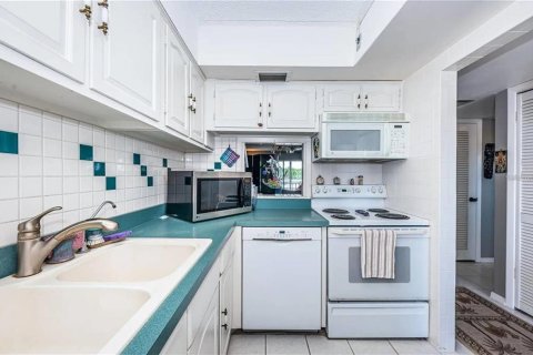 Copropriété à vendre à Saint Petersburg, Floride: 2 chambres, 85.47 m2 № 2216818 - photo 6