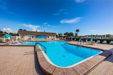 Copropriété à vendre à Saint Petersburg, Floride: 2 chambres, 85.47 m2 № 2216818 - photo 30