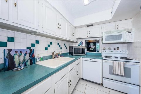 Copropriété à vendre à Saint Petersburg, Floride: 2 chambres, 85.47 m2 № 2216818 - photo 5