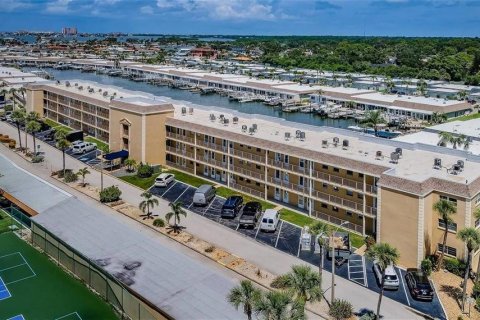 Copropriété à vendre à Saint Petersburg, Floride: 2 chambres, 85.47 m2 № 2216818 - photo 23