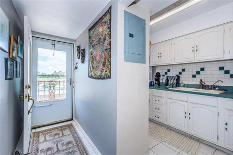 Copropriété à vendre à Saint Petersburg, Floride: 2 chambres, 85.47 m2 № 2216818 - photo 3