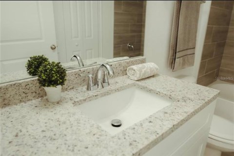 Casa en alquiler en Kissimmee, Florida, 2 dormitorios, 98.01 m2 № 1877366 - foto 10