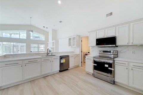 Villa ou maison à vendre à Orlando, Floride: 4 chambres, 269.32 m2 № 2428846 - photo 16