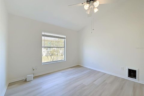 Villa ou maison à vendre à Orlando, Floride: 4 chambres, 269.32 m2 № 2428846 - photo 28