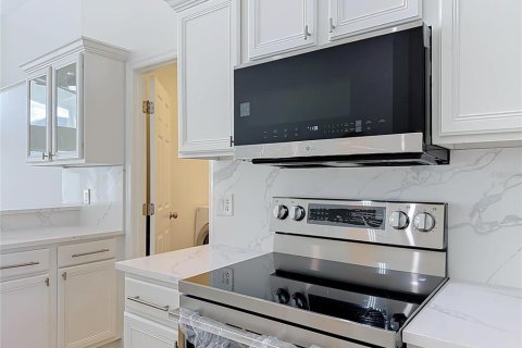 Villa ou maison à vendre à Orlando, Floride: 4 chambres, 269.32 m2 № 2428846 - photo 15