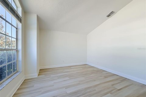 Villa ou maison à vendre à Orlando, Floride: 4 chambres, 269.32 m2 № 2428846 - photo 10