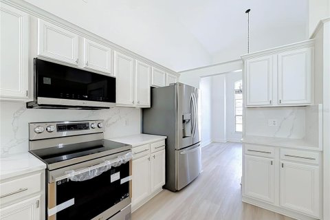 Villa ou maison à vendre à Orlando, Floride: 4 chambres, 269.32 m2 № 2428846 - photo 17