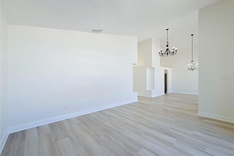 Villa ou maison à vendre à Orlando, Floride: 4 chambres, 269.32 m2 № 2428846 - photo 9