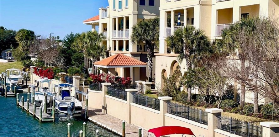 Condo in Palm Coast, Florida, 3 bedrooms № 2104651