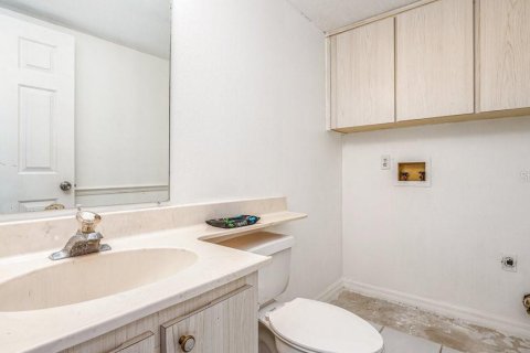 Townhouse in Leesburg, Florida 2 bedrooms, 119.66 sq.m. № 1886719 - photo 12