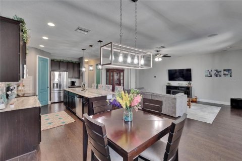 House in Riverview, Florida 4 bedrooms, 287.16 sq.m. № 1657425 - photo 17