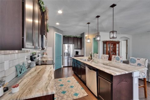 House in Riverview, Florida 4 bedrooms, 287.16 sq.m. № 1657425 - photo 18