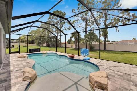 House in Riverview, Florida 4 bedrooms, 287.16 sq.m. № 1657425 - photo 3