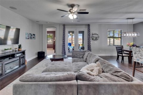 House in Riverview, Florida 4 bedrooms, 287.16 sq.m. № 1657425 - photo 13