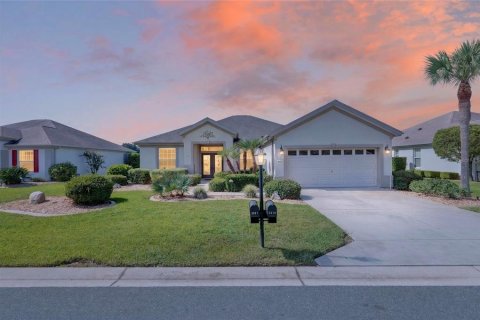 Villa ou maison à Summerfield, Floride 3 chambres, 181.9 m2 № 2378249