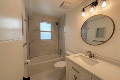 House in Boynton Beach, Florida 1 bedroom, 87.7 sq.m. № 1861183 - photo 16