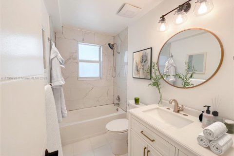 House in Boynton Beach, Florida 1 bedroom, 87.7 sq.m. № 1861183 - photo 15