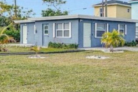 House in Boynton Beach, Florida 1 bedroom, 87.7 sq.m. № 1861183 - photo 1