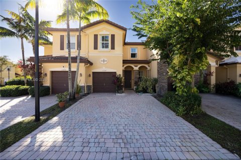 Adosado en Doral, Florida 3 dormitorios, 147.62 m2 № 2006427