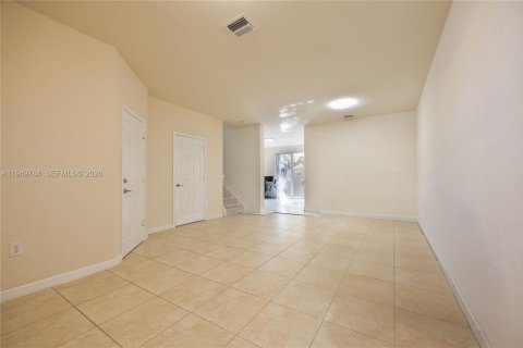 Купить таунхаус в Дорал, Флорида 3 спальни, 147.62м2, № 2006427 - фото 5