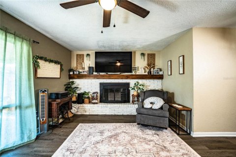 House in Winter Haven, Florida 3 bedrooms, 130.43 sq.m. № 1911517 - photo 6
